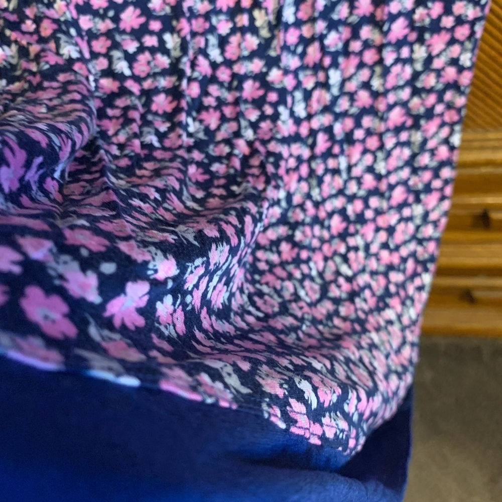 Stretchy NIGHTSHIRT. NWT Short-sleeve floral sleepwear nightgown. Size Medium. - Picture 6 of 6